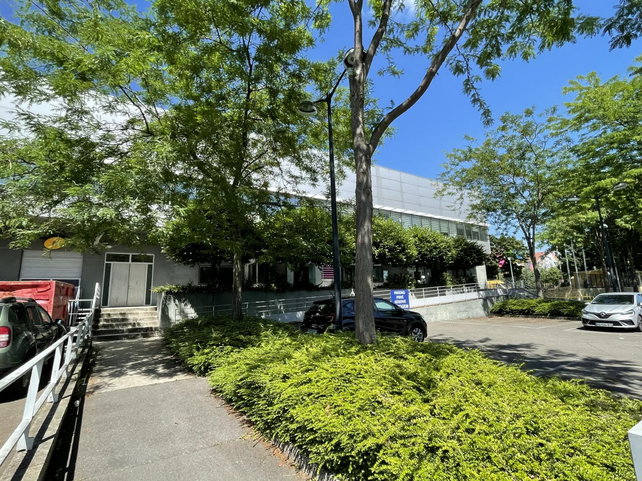 Bureau Aubervilliers 363m² Location bureau Aubervilliers Seine-Saint-Denis OLBUR2203713 1